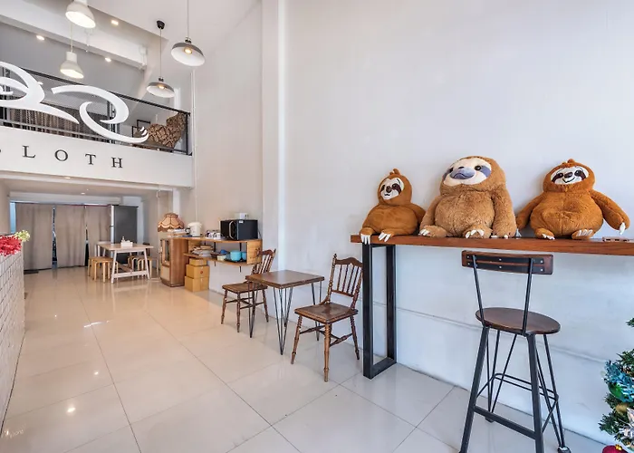 Sloth Don Mueang Hostel
